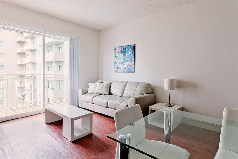 Camden Brickell Apartments Майами Экстерьер фото