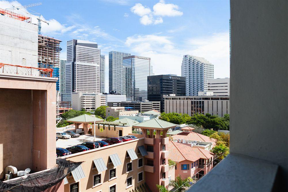 Camden Brickell Apartments Майами Экстерьер фото